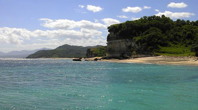 Pantai Katundu-Kabupaten Sumba Timur