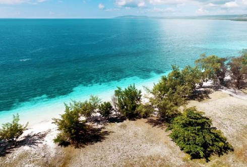 Wisata Pantai Karakat Indah Sumba