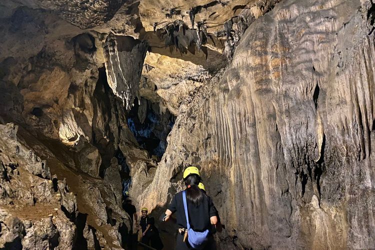 Goa Kiskendo Yogyakarta